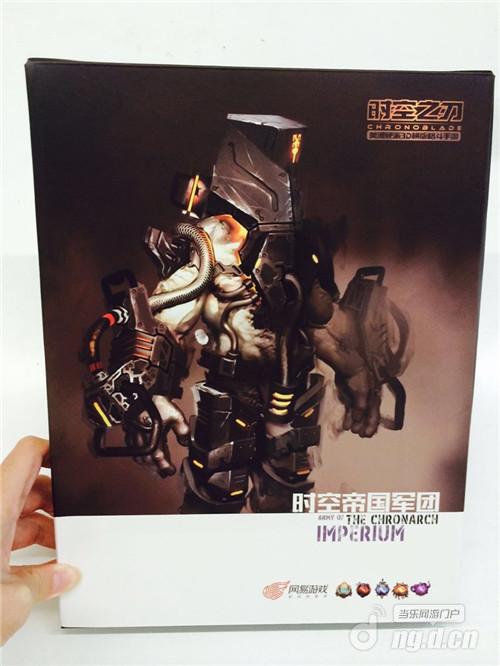 全球顶级制作人为《时空之刃》中国玩家设计时空帝国军团头盔